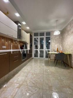 ������ 3-��������  ���, ������ �������� ��., 30�, �����������