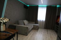 ������ 3-��������    ���������, ����, 12