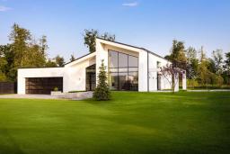 1-     , Azimut River Club