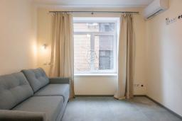 ������ 1-��������  ���, ������� ���., 24, ����������